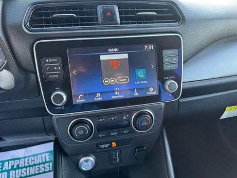 Used 2022 Nissan Leaf S image 15