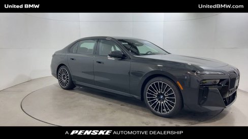 New 2026 BMW 750e xDrive w/ Executive Package image 2