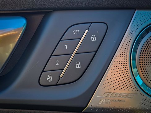 New 2026 Buick Enclave Avenir image 11