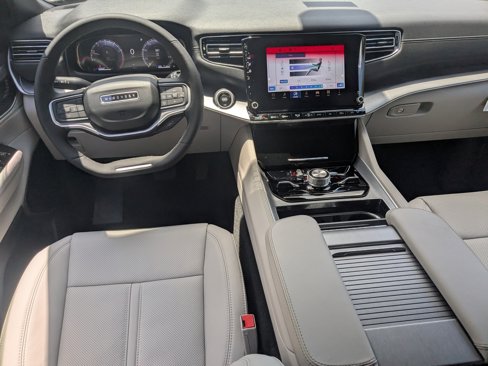 New 2025 Jeep Wagoneer L Series II image 19