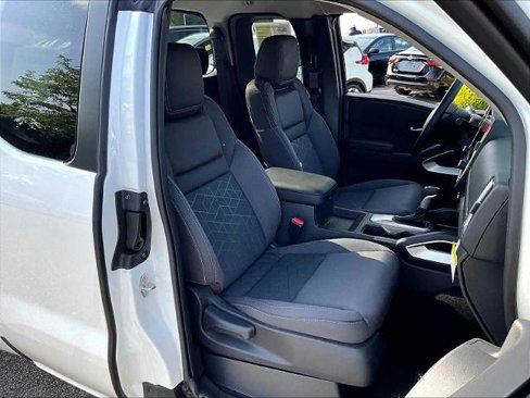 Certified 2025 Nissan Frontier SV image 11