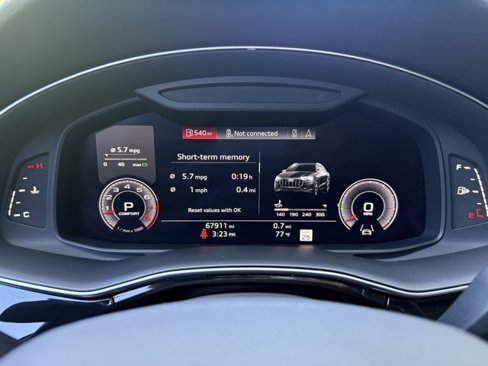 Used 2019 Audi Q8 Premium Plus w/ Premium Plus image 19