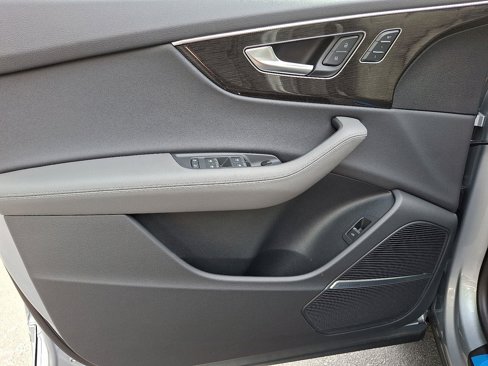 New 2025 Audi Q8 Premium Plus image 10