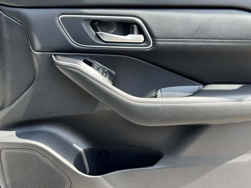 New 2025 Nissan Rogue Platinum image 36