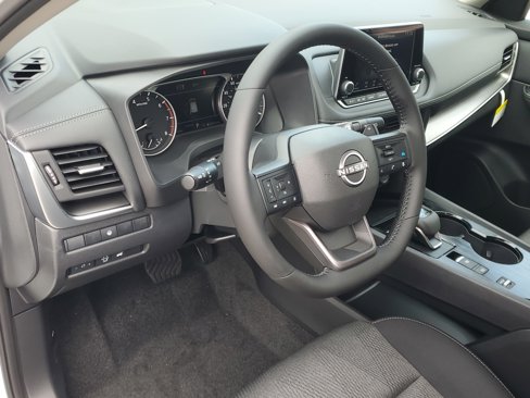 New 2026 Nissan Rogue SV image 11