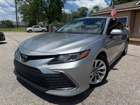 Used 2022 Toyota Camry LE image 25