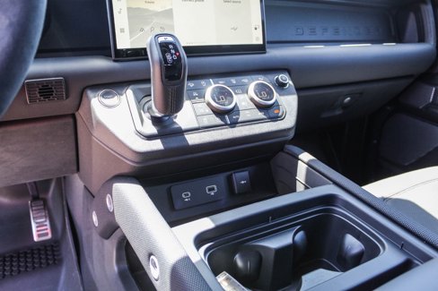 New 2024 Land Rover Defender 90 V8 image 16