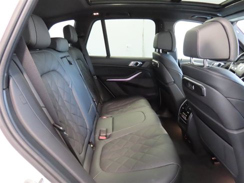 Used 2024 BMW X5 sDrive40i w/ Premium Package image 37