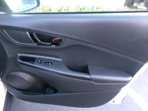 Used 2021 Hyundai Kona Night w/ Cargo Package image 38