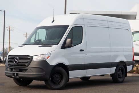 Used 2025 Mercedes-Benz Sprinter 2500 image 1