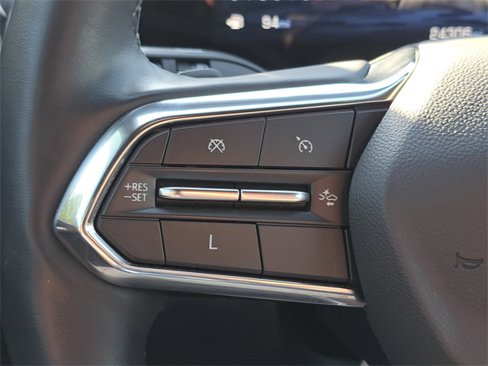 Used 2025 Chevrolet Equinox LT w/ Safety and Technology Package image 17