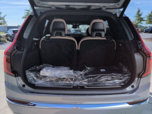 New 2026 Volvo XC90 B6 Ultra image 27