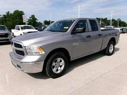 Used 2024 RAM 1500 Classic SLT image 2