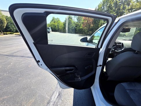 Used 2020 Chevrolet Sonic LT image 30