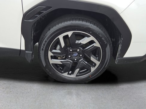 Certified 2025 Subaru Forester Limited image 4