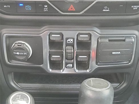 Used 2022 Jeep Wrangler Unlimited Sahara image 19
