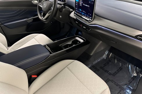 New 2025 Volkswagen ID.4 Pro S Plus image 15