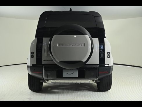 New 2026 Land Rover Defender 110 S image 4