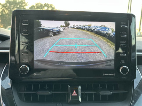 Used 2021 Toyota Corolla LE image 16