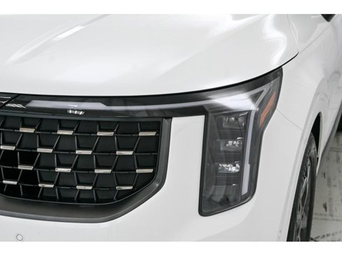 New 2026 Kia Carnival SX w/ SX Dark Edition Package image 9
