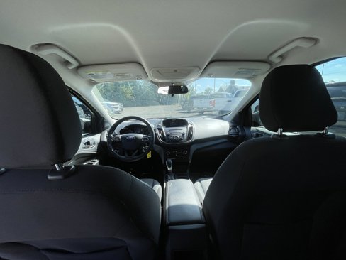 Used 2018 Ford Escape S image 8