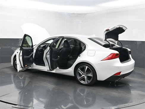 Used 2019 Lexus IS 300 image 38