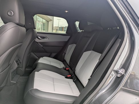 New 2026 Land Rover Range Rover Velar Dynamic SE image 18
