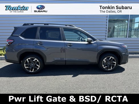 New 2025 Subaru Forester Premium image 2