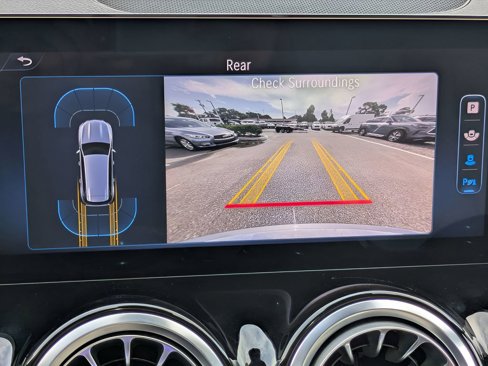 Used 2025 Mercedes-Benz GLB 250 image 22