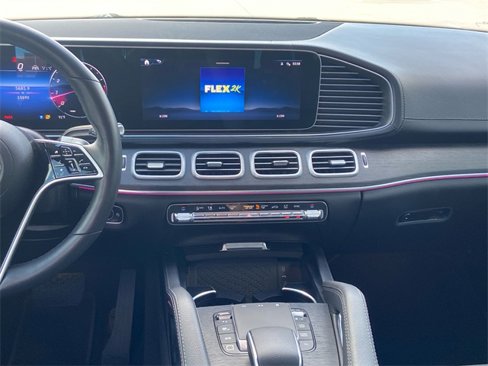 Used 2025 Mercedes-Benz GLS 450 4MATIC image 14