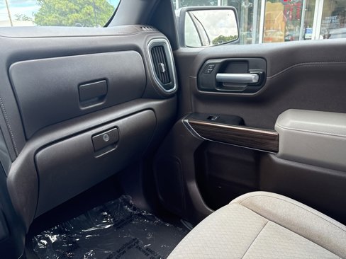 Used 2021 Chevrolet Silverado 1500 LT w/ Safety Package II image 17