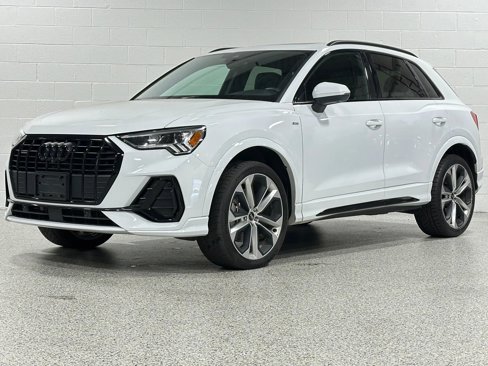 Used 2022 Audi Q3 2.0T Premium Plus w/ Premium Plus Package image 2