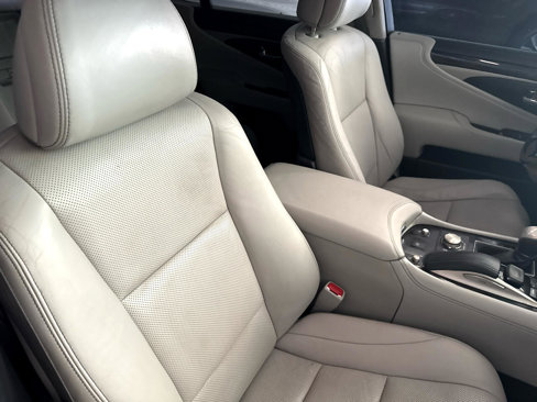 Used 2016 Lexus LS 460 w/ Comfort Package image 43