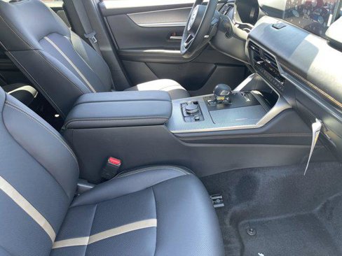 New 2025 MAZDA CX-70 Plug-In Hybrid w/ Premium Plus image 14