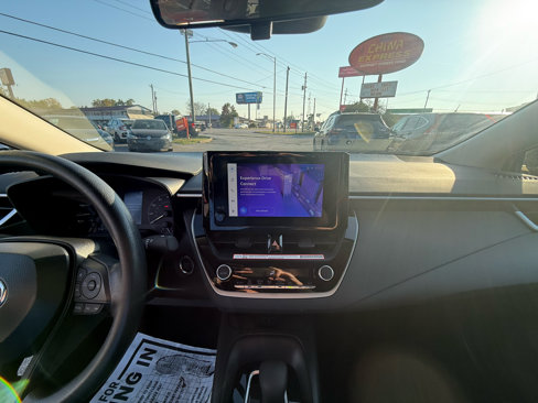 Used 2025 Toyota Corolla LE w/ LE Premium Package image 21