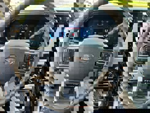 New 2025 Ford F250 Platinum w/ Platinum Plus Package image 13