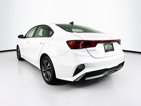Used 2024 Kia Forte LXS image 5