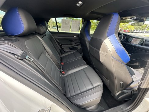 Used 2023 Volkswagen Golf R image 33