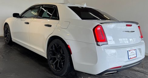 Used 2019 Chrysler 300 S image 7