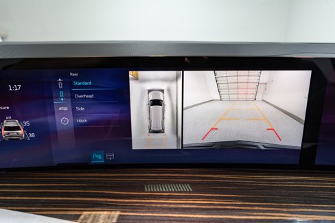 Used 2025 Cadillac Escalade Premium Luxury image 25