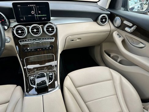 Used 2018 Mercedes-Benz GLC 300 4MATIC image 14