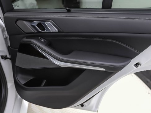 New 2026 BMW X5 M60i image 24