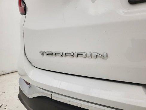 Used 2024 GMC Terrain SLT image 22