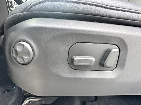 New 2025 Jeep Wrangler Sahara image 10