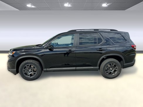 New 2025 Honda Pilot TrailSport image 2
