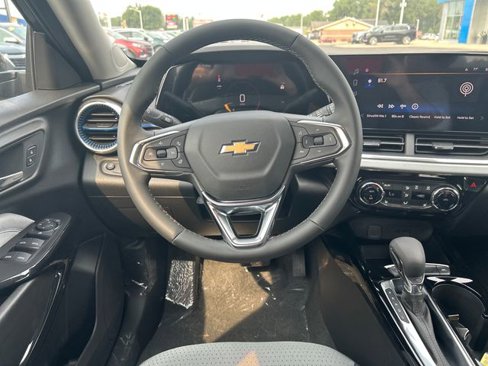 New 2025 Chevrolet Trax LT w/ Driver Confidence Package image 14