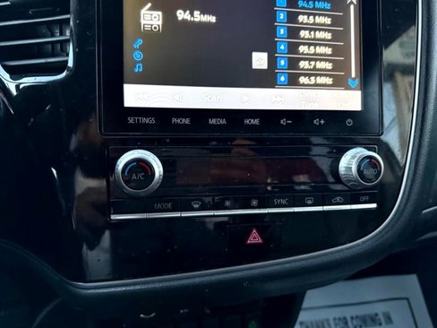 Used 2020 Mitsubishi Outlander SEL image 20