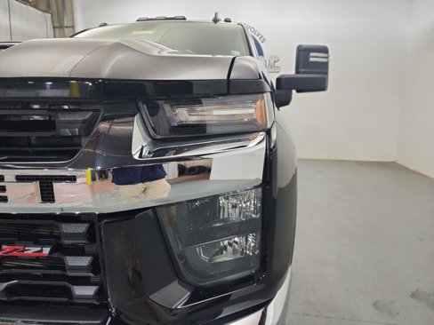 Used 2023 Chevrolet Silverado 2500 LT image 36