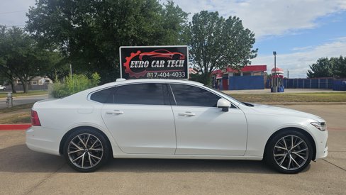 Used 2018 Volvo S90 T5 Momentum w/ Convenience Package image 7