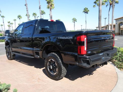 New 2026 Ford F250 Platinum w/ Tremor Off-Road Package image 2